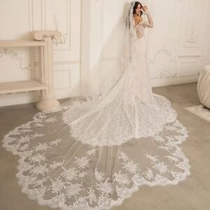 Kitty Chen IVOIRE Camille Diamond White Cathedral Length Veil